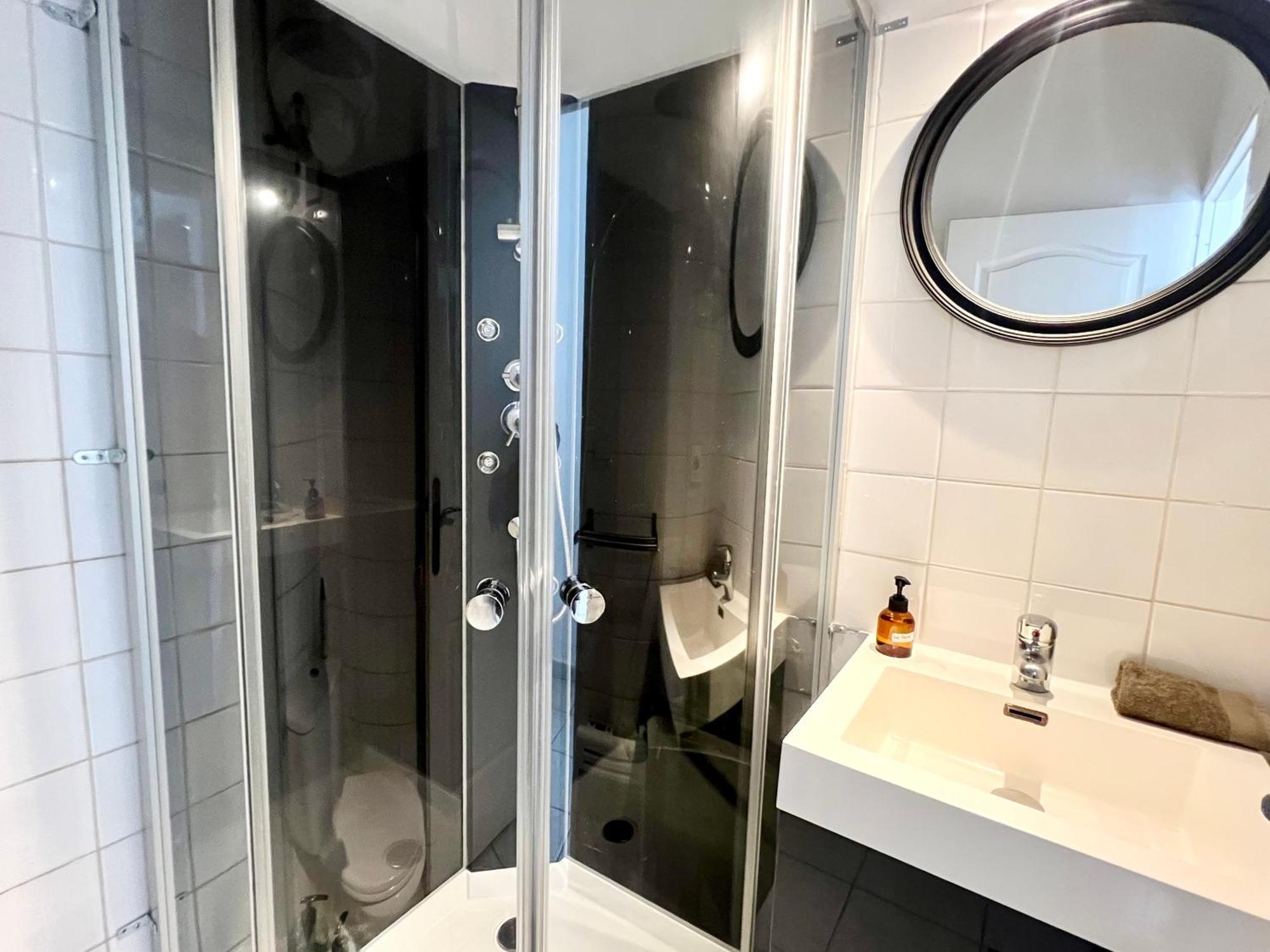 Appartement Casa 78 Trivalle - Cite 500m, Parking Public Gratuit 200m, Wifi, Menage Inclus - Free Public Car Park 200m